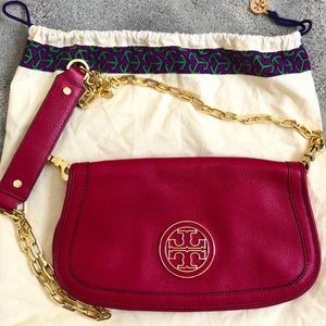 Tory Burch Amanda Leather Chain Logo Clutch ECU
